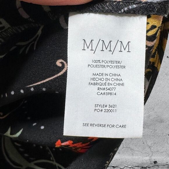 CABI Women’s Black Legend Folklore Print Sleeveless Top Size Medium Style #3621 - Picture 6 of 8